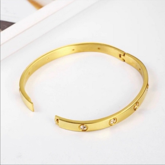 NEW GOLD ROUND DIAMOND BANGLE BRACELET - Picture 3 of 3